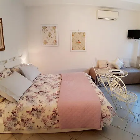 Dimora & Arte 住宿加早餐酒店 3*